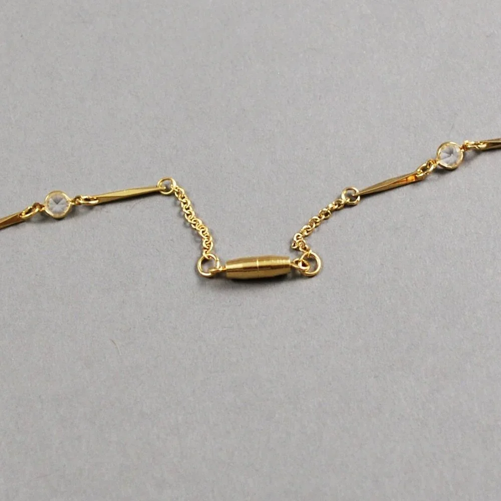 1984 Avon Simulated Diamond Accent in Goldtone Necklace and Bracelet Set - Picture 7 of 9